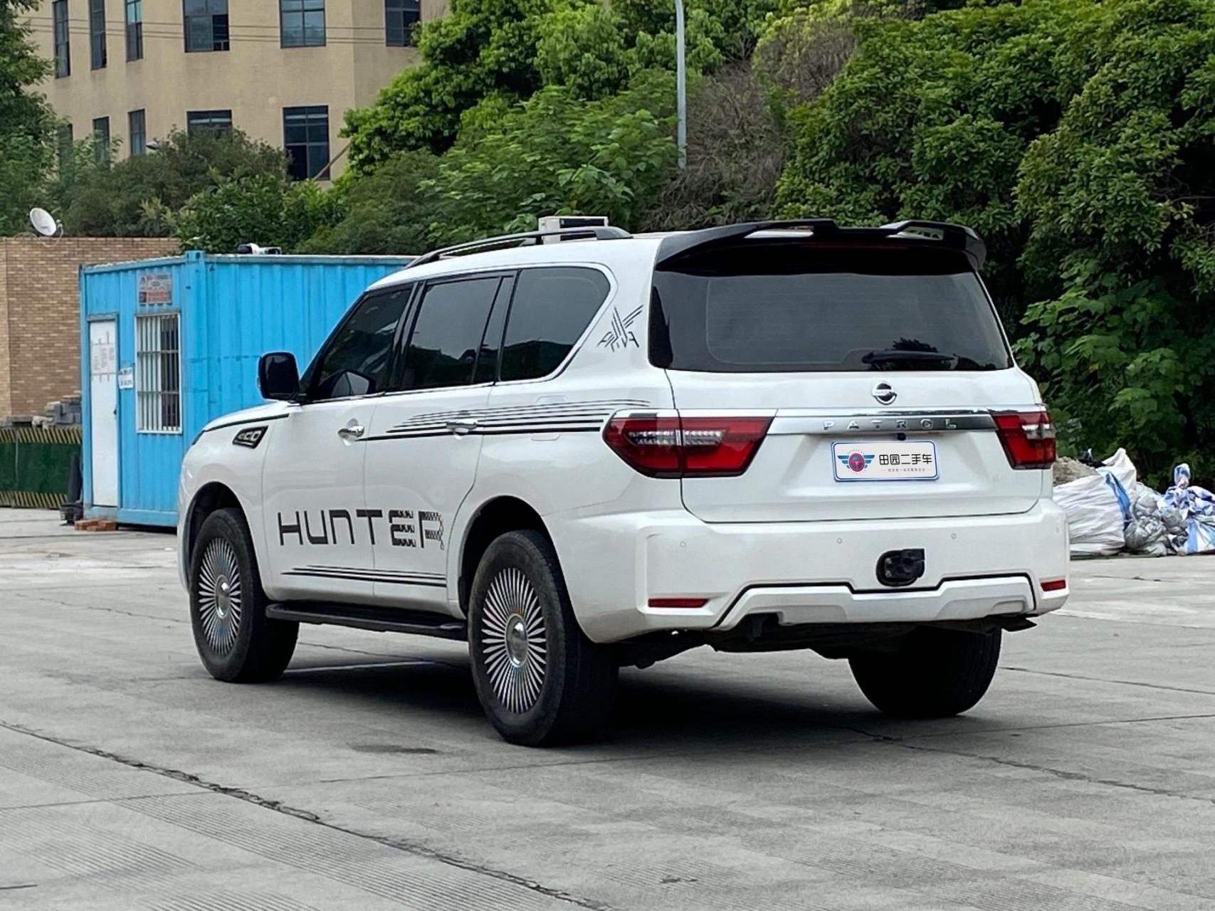 日产 途乐 2020款 y62 4.0l xe(中东).表显4万.展厅标价39.88万.