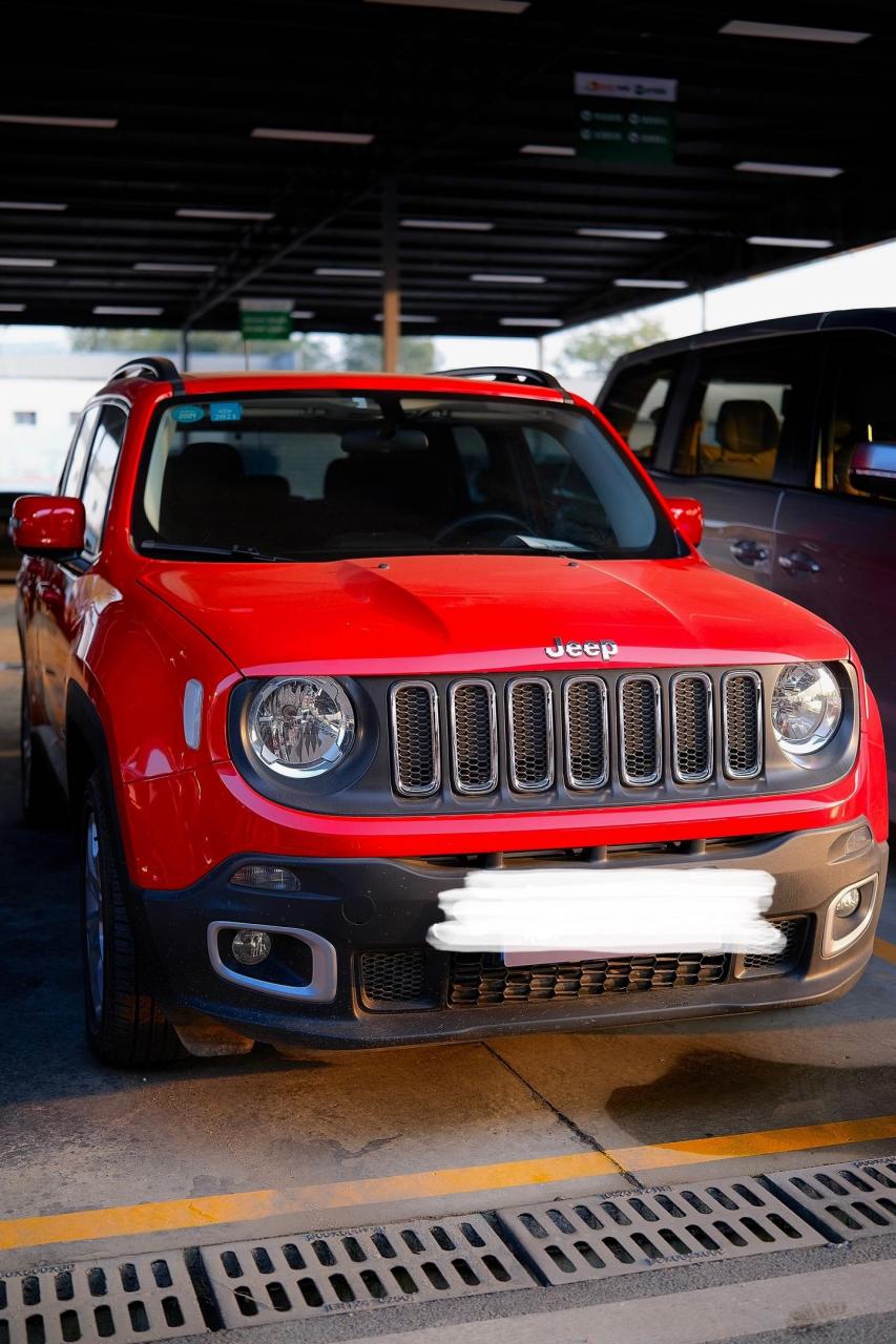 成都二手的吉普自由侠2018款,红色的吉普! 颜值真的很高!