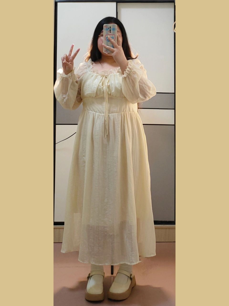 170斤胖女孩:五一出游穿搭 大家好呀,我是佳佳.