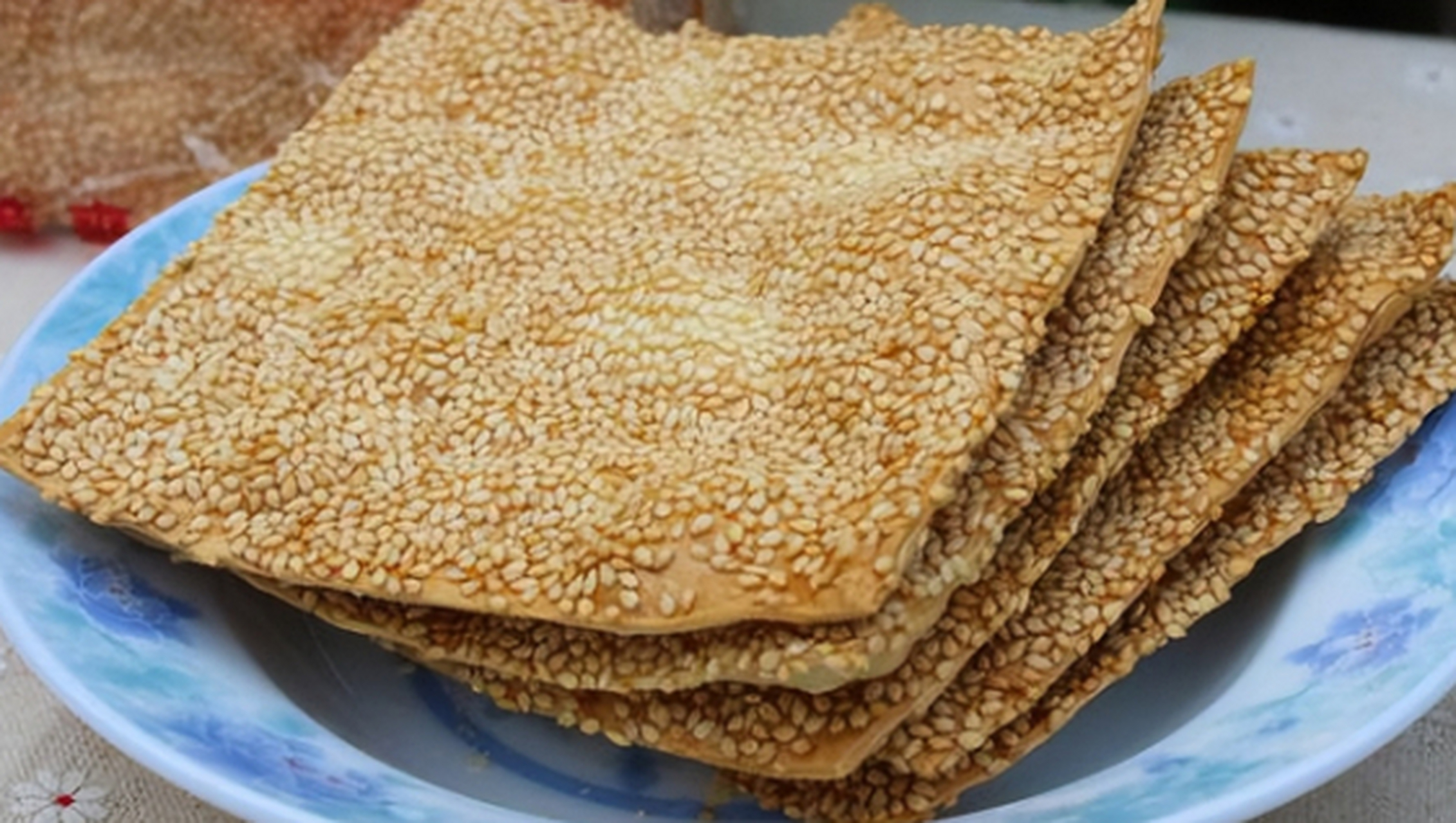 保定十大必吃美食有牛肉罩饼金丝杂面柴沟堡熏肉骨酥鱼手掰肠阜平烧饼