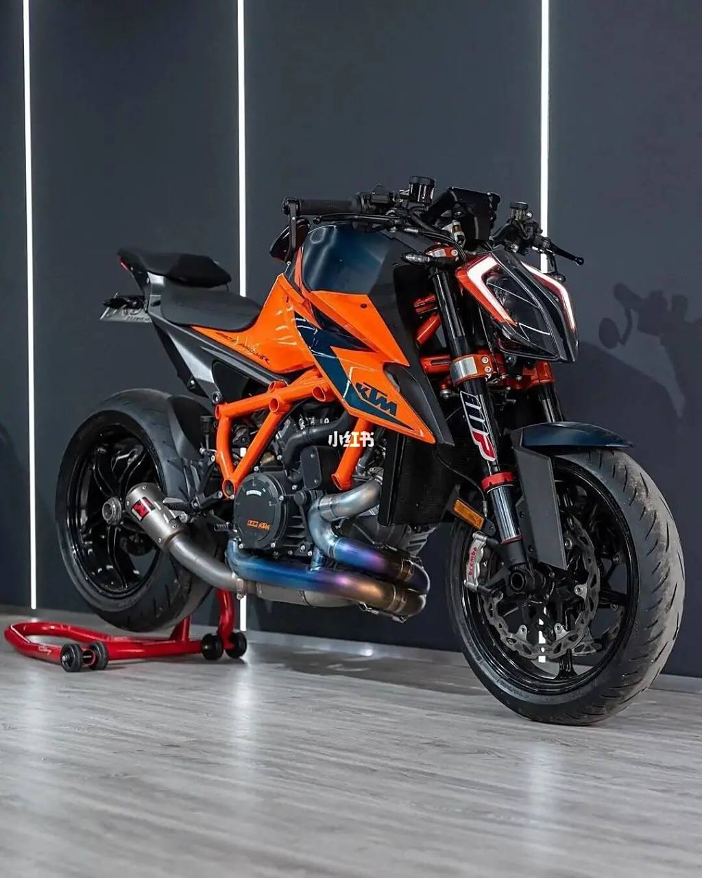 ktm1290 年年遇人,人遇去去,遇遇至散散.