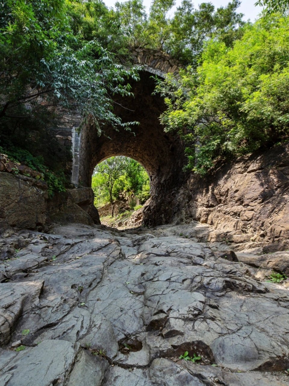 淄川牛角岭旁边景区图片