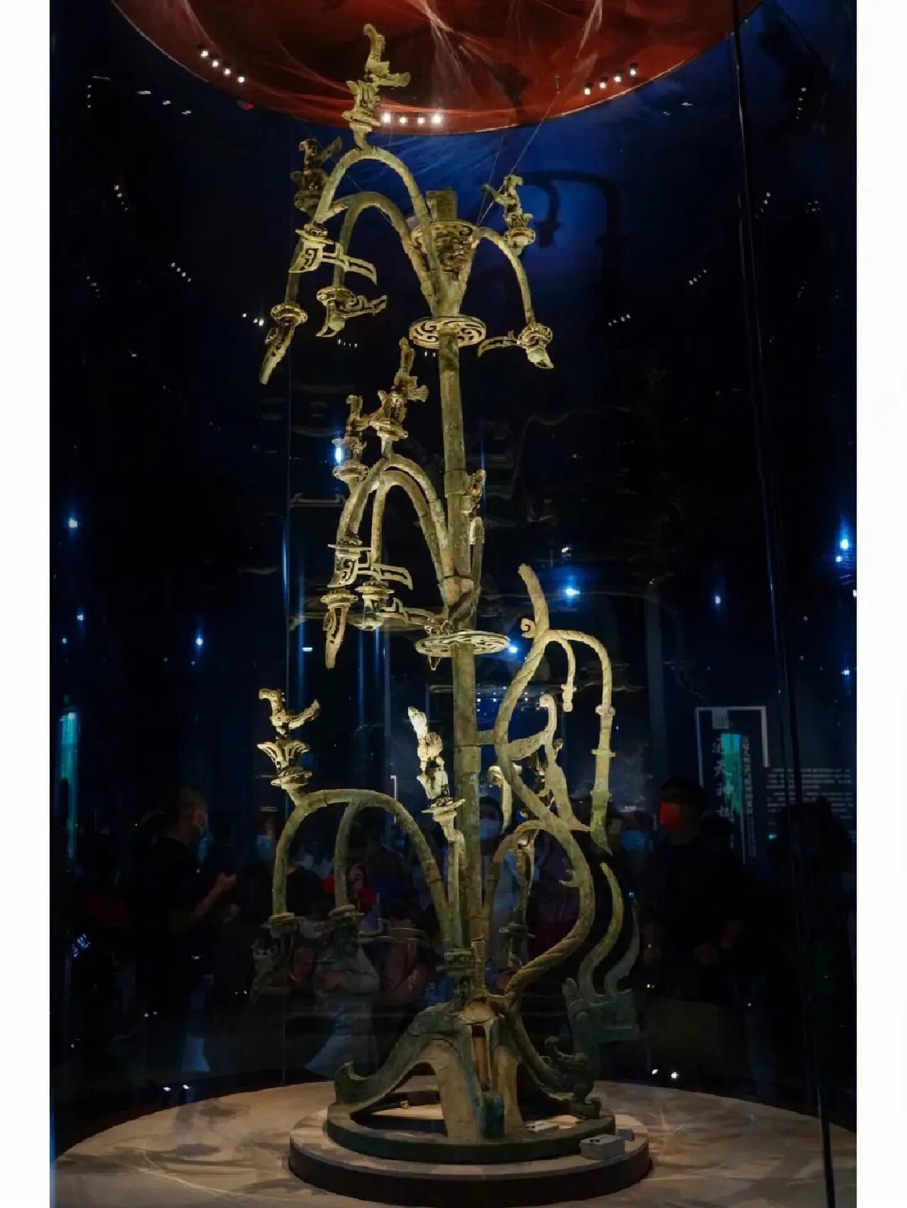 镇馆之宝-青铜树