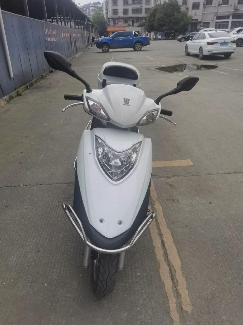 17年上牌的豪爵鹰钻,手续齐全