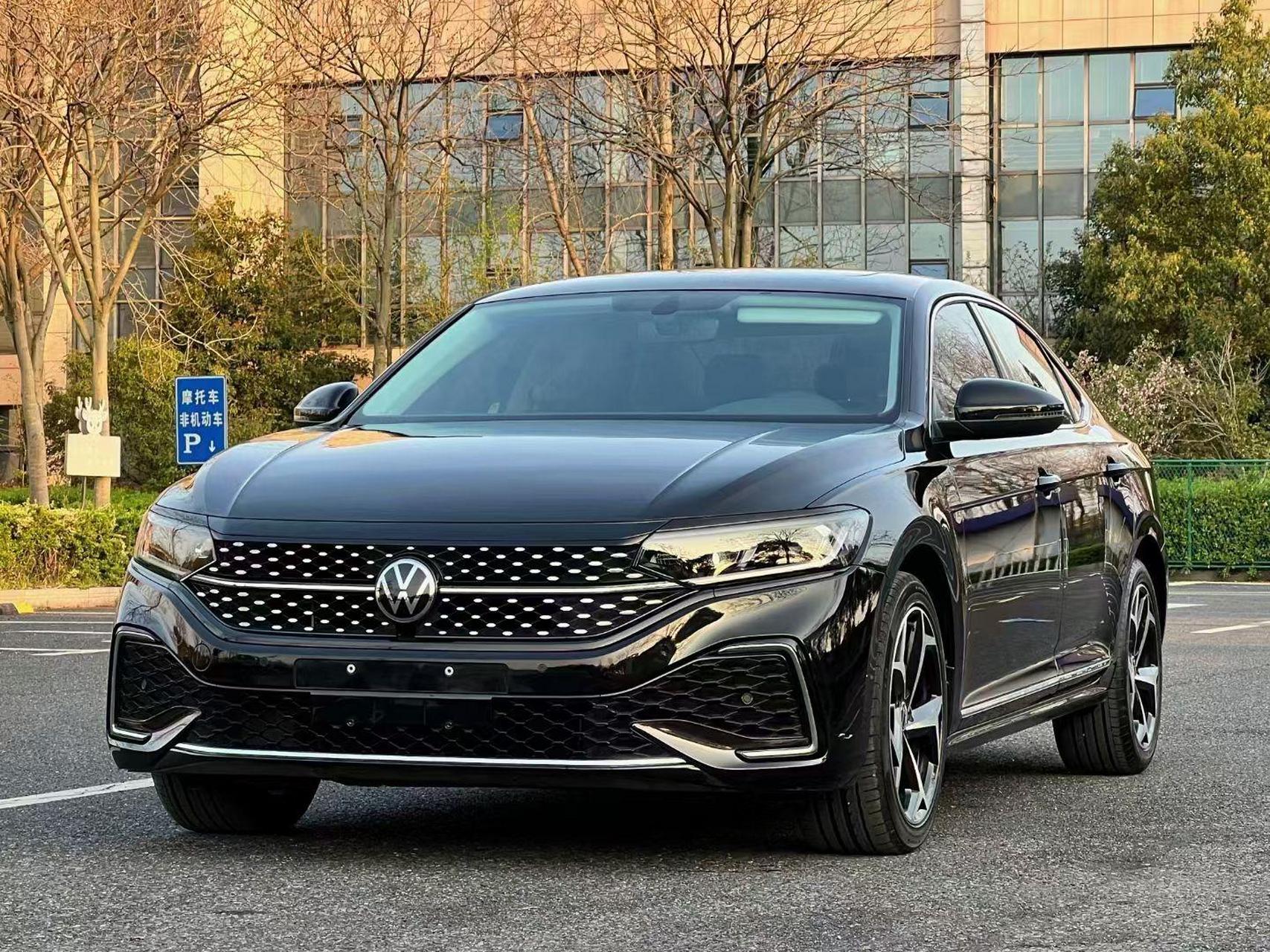 大众帕萨特 330星空精英版 2.0t排量