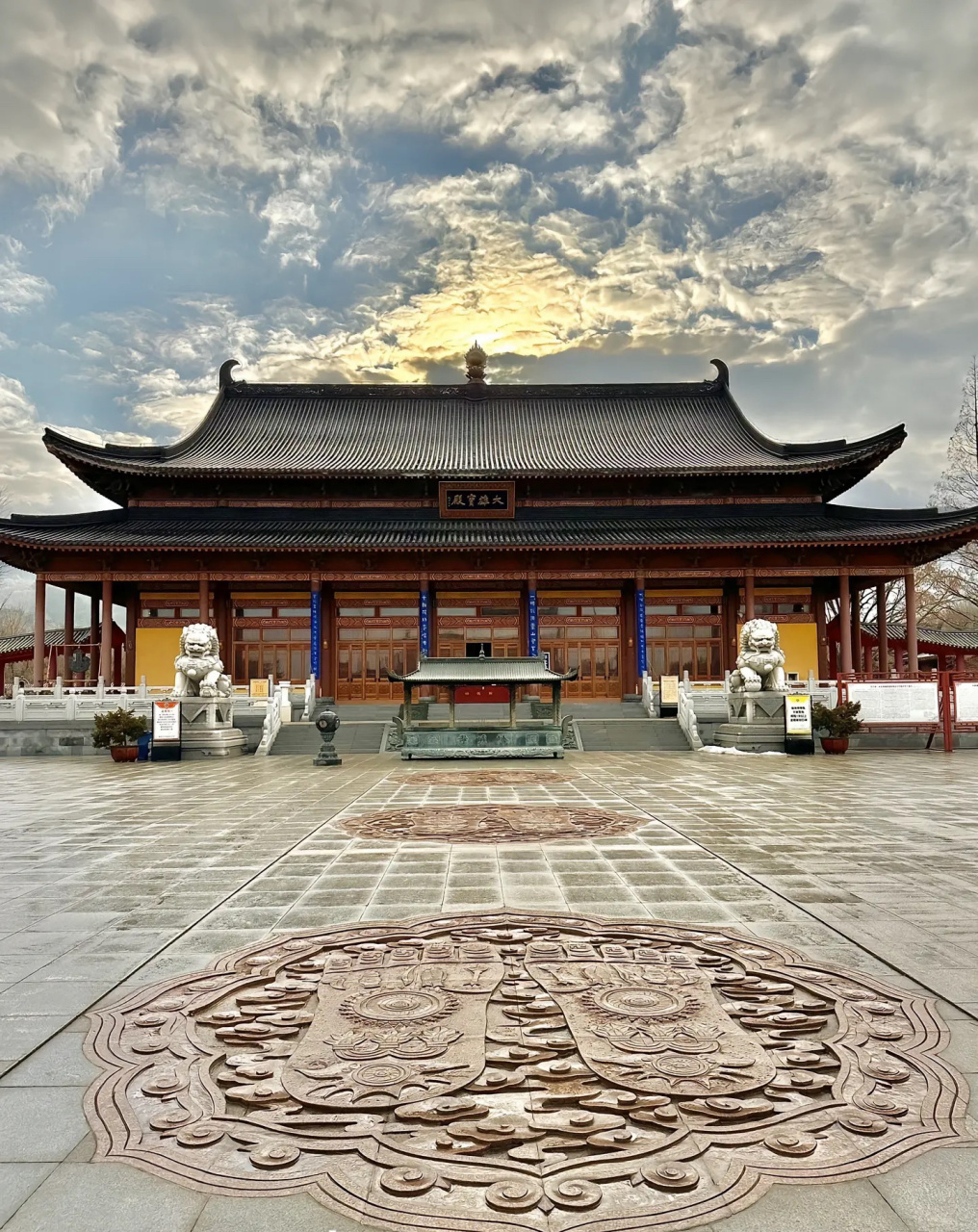 烟台|峆垆寺 注意事项 ①穿着干净整洁朴素不裸露,不要穿艳丽的衣服