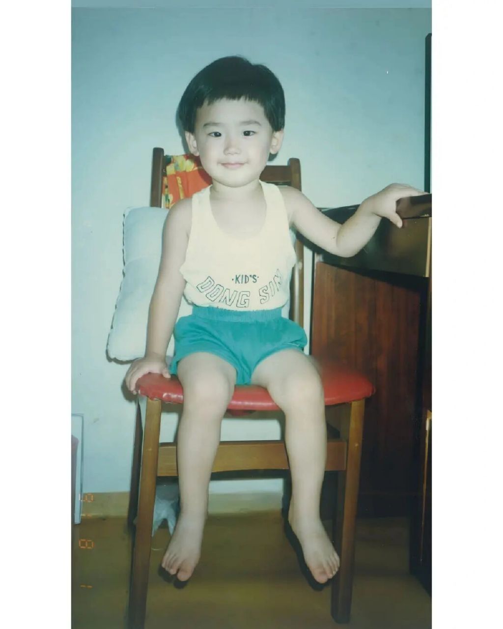 1/26李钟硕更新ins动态 小时候也太可爱啦 #李钟硕ins更新# #小时候