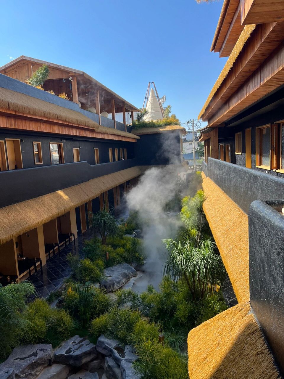 有氛围感的温泉76159100 在大理牛街也有一家独特风格的温泉