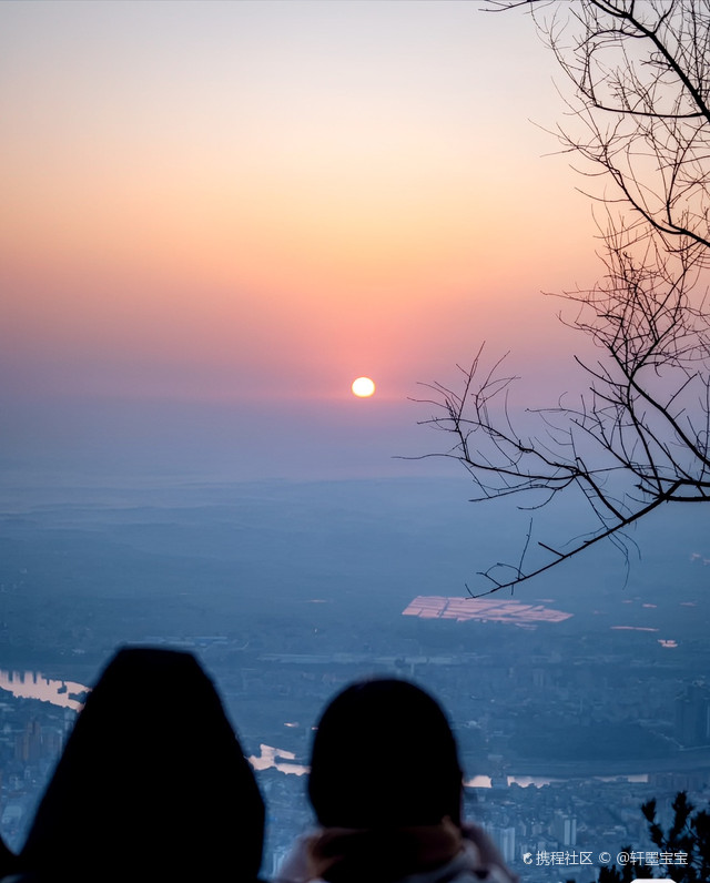 桂平西山日出图片