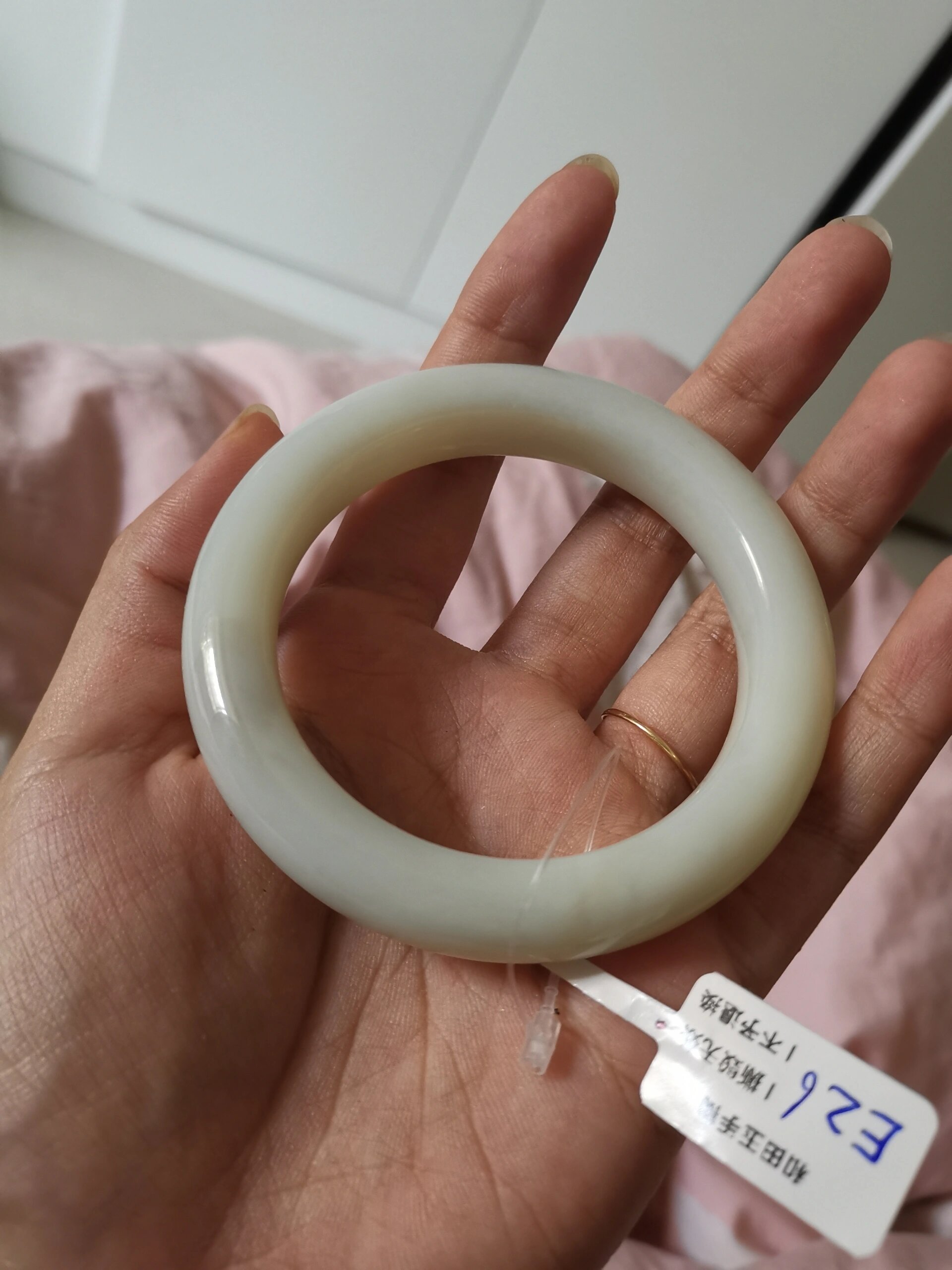 俄罗斯白玉/罗甸玉 今天刚收到的,这是什么料子,麻烦给看一下