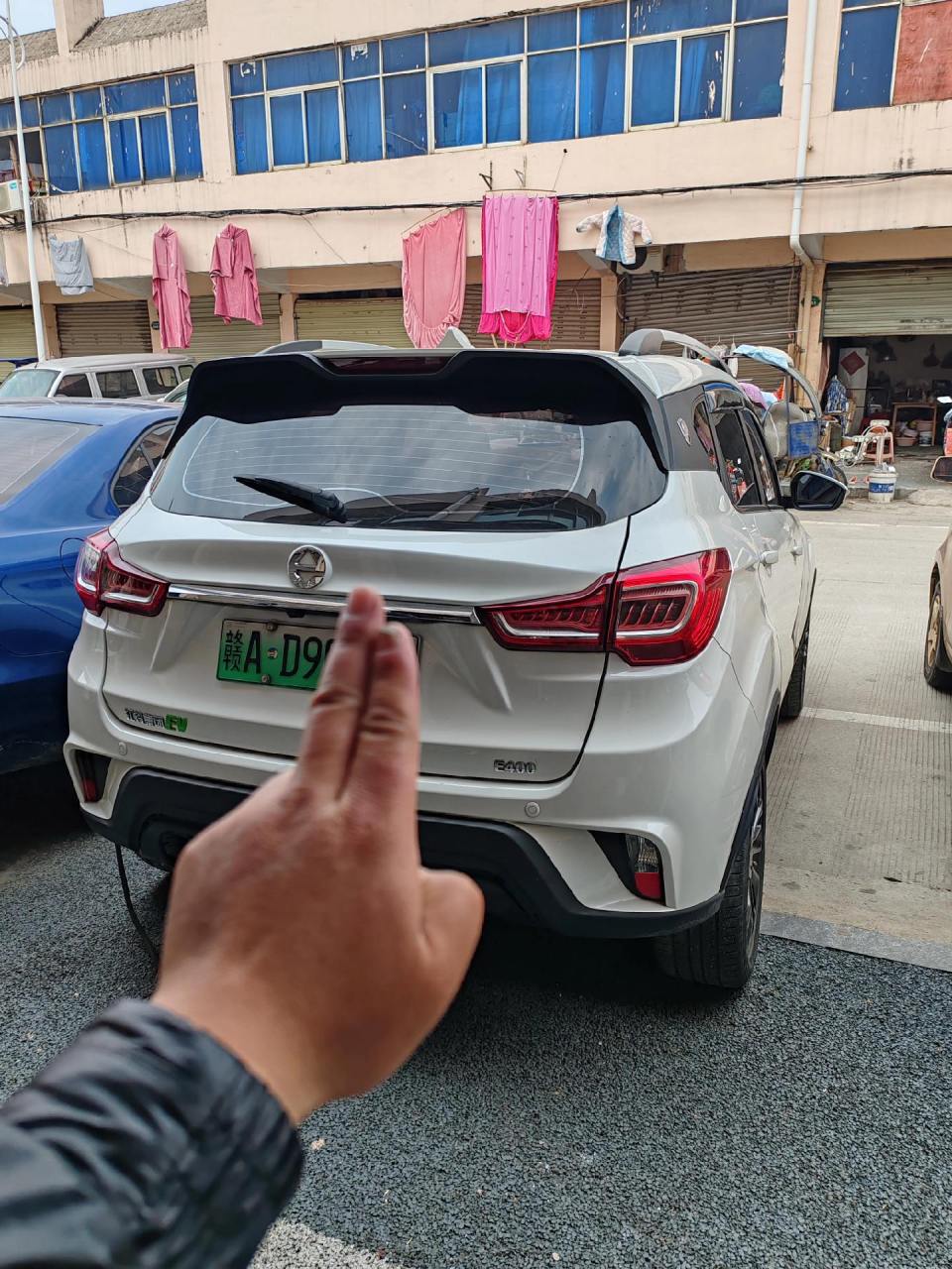 新到18年差2天自动挡天窗江铃e400,续航300多公里,私家车实表6万公里