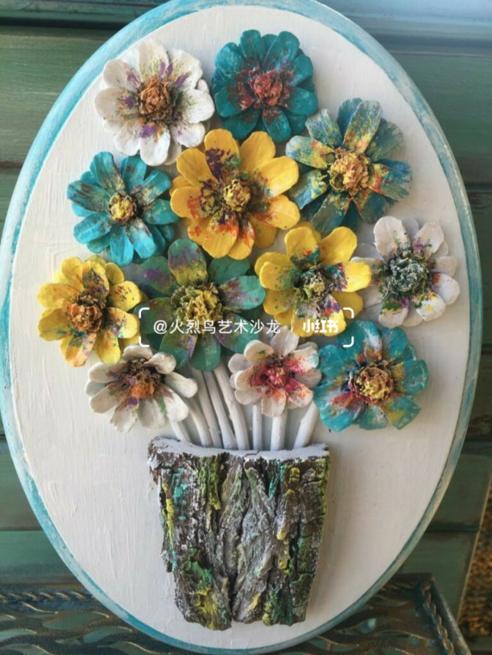 分享一个松塔的艺术创作,作业帮收藏哦 #diy手工制作