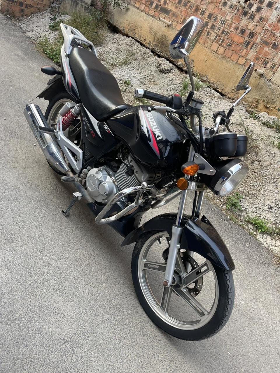 铃木锐爽电喷150-a摩托车全原装6个挡位,接手零投资加油直接开