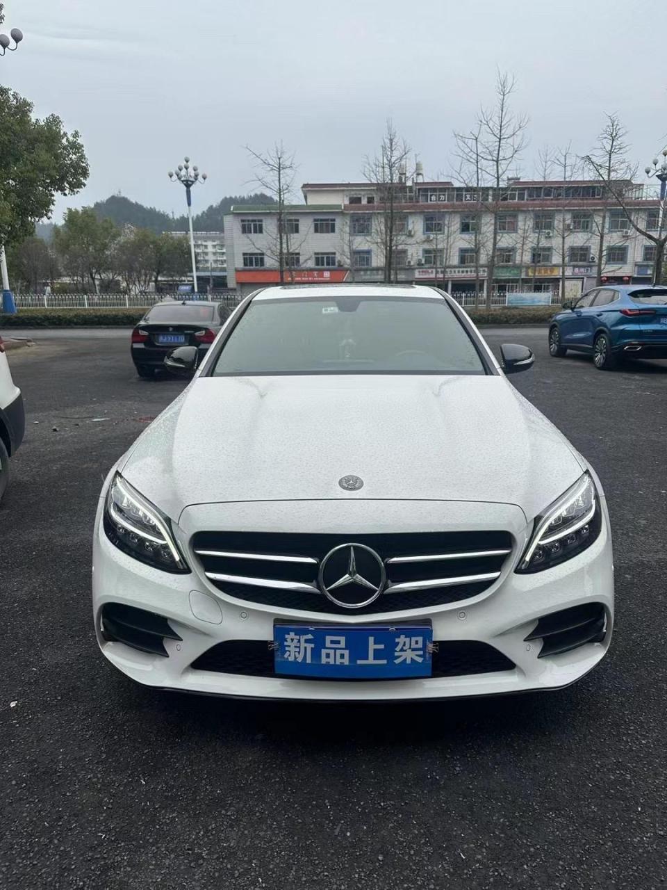 今日车型推荐奔驰c250.