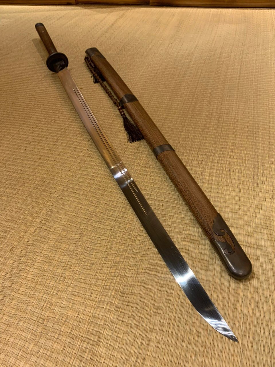 mst组织合金钢刀身,手工研磨.