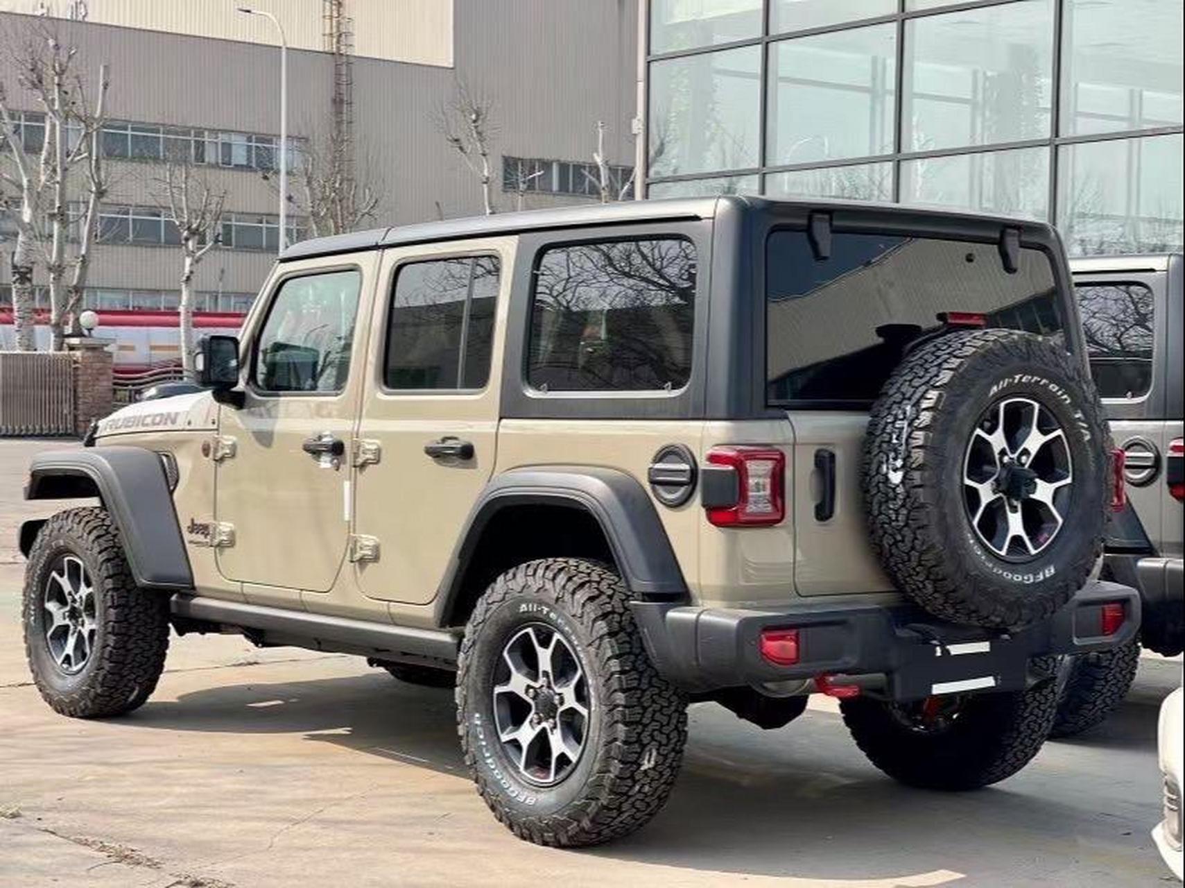 稀有颜色沙漠黄牧马人卢比肯.可做大脚手续,合法上牌