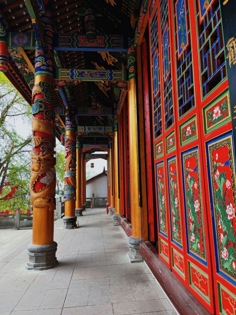 今天给大家推荐的是一座距离成都1h车程的丛林古刹:云顶山慈云寺09.