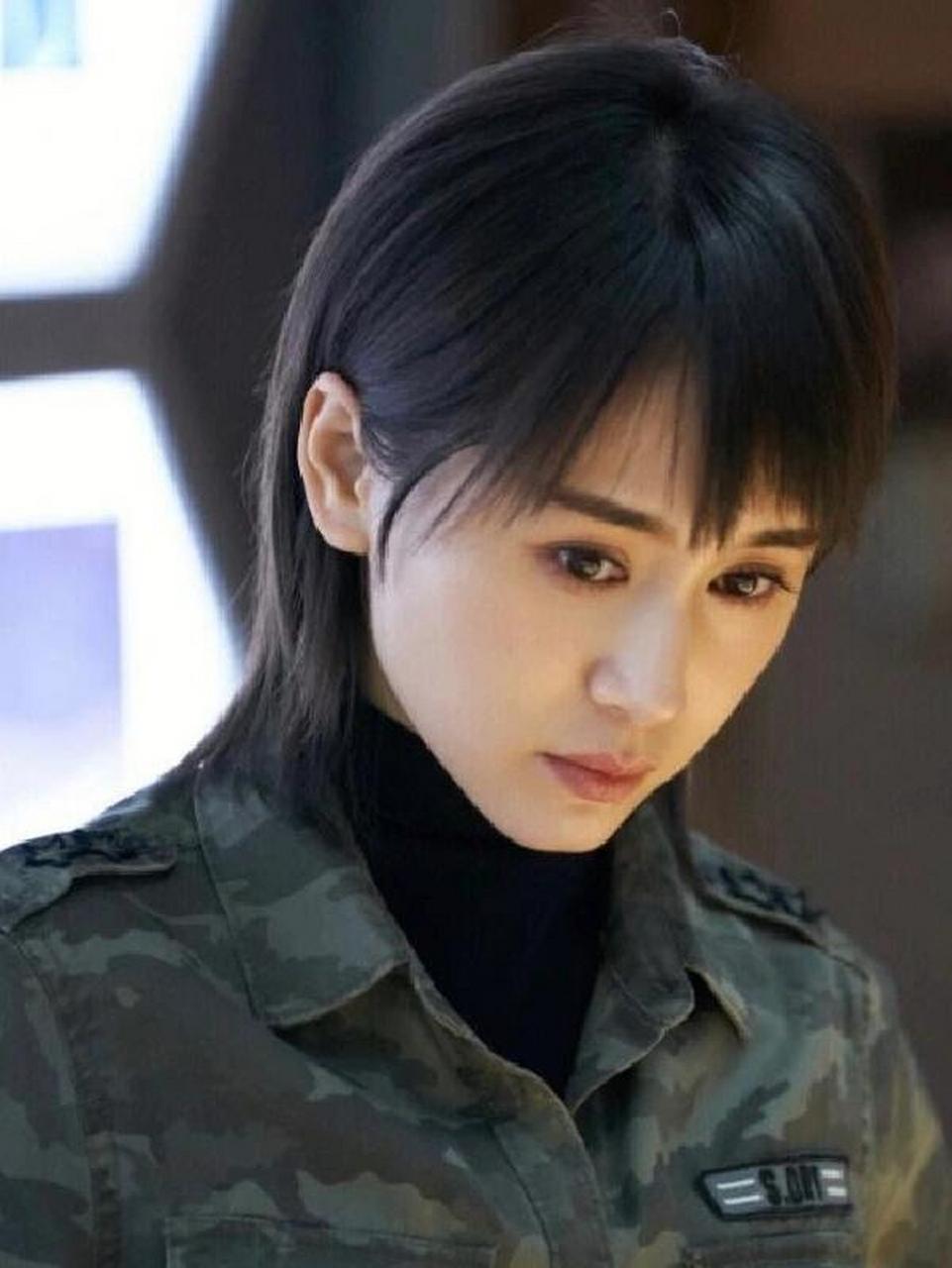 小个子女生留短发参考王子文,短发大户了 关注我,看美女,找灵感变美!