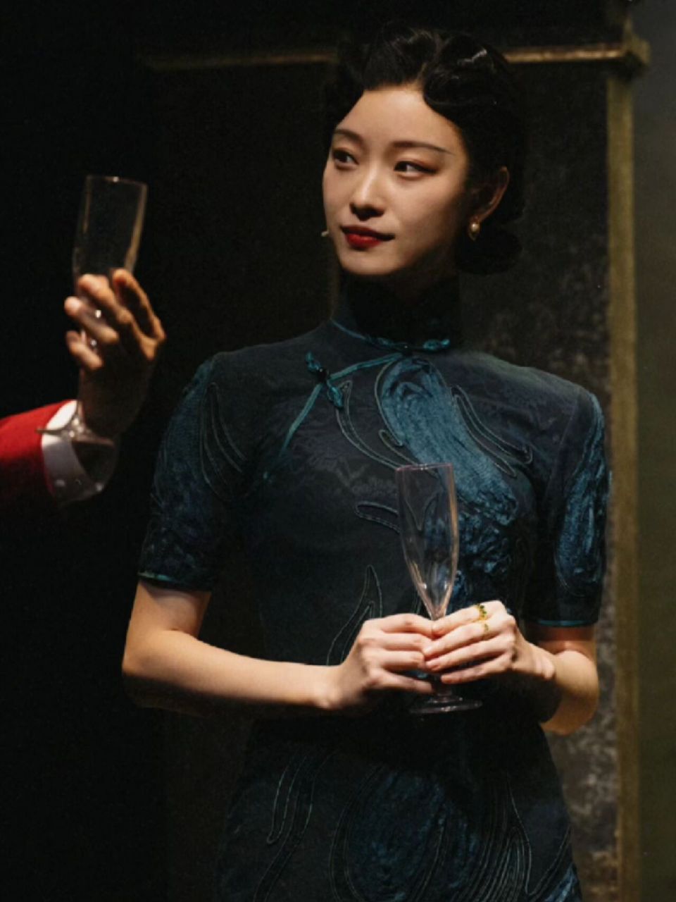 倪妮 旗袍 想买同款旗袍 太好看了 哪里买的到啊