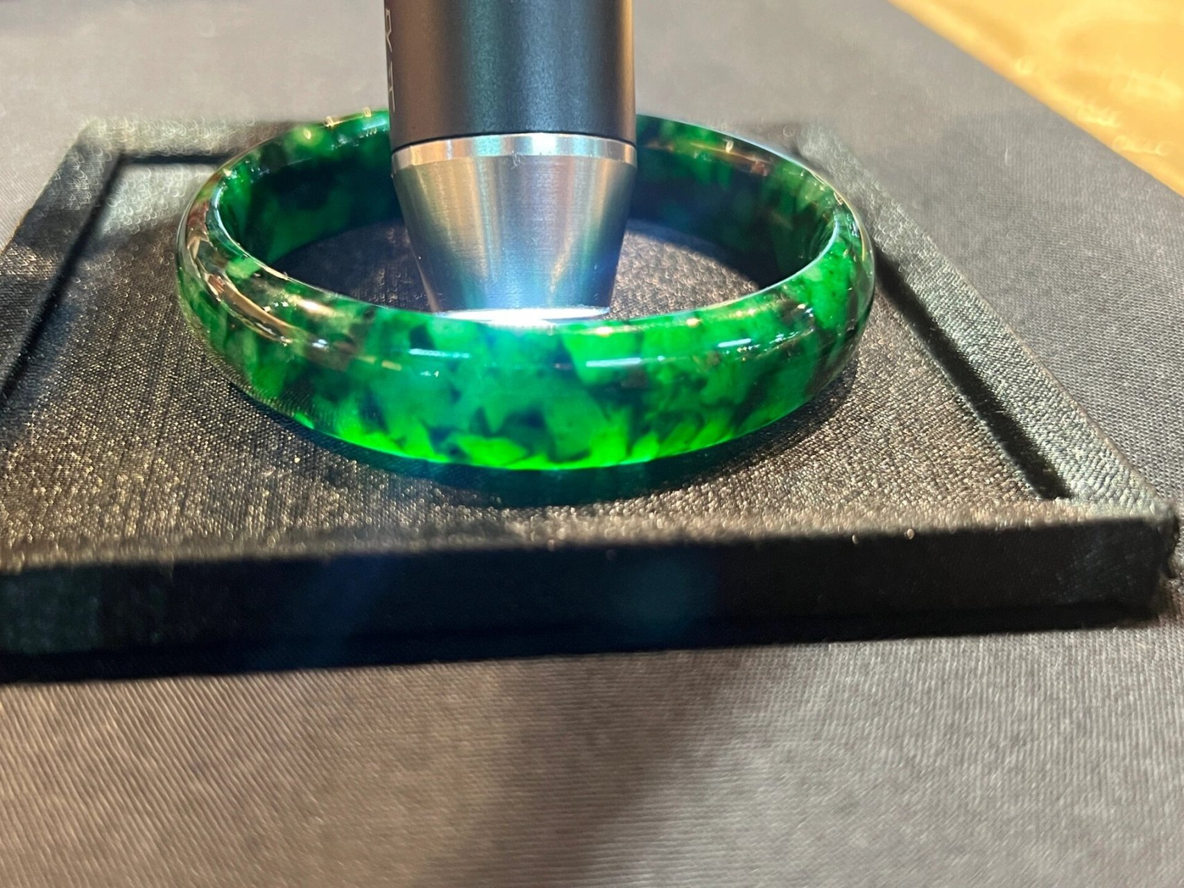 古色古香    绿森林🌲翡翠花青手镯 🍃花青翡翠:花青翡翠之中的"