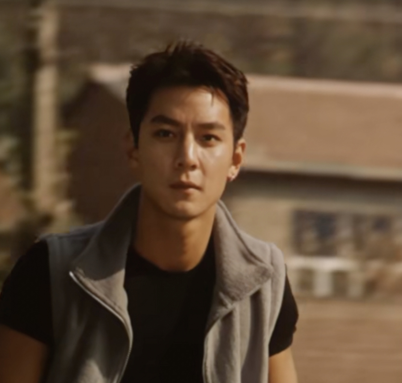 吴彦祖 帅得一塌糊涂 居家看什么|摇滚老电影《北京乐与路》 阿祖,帅