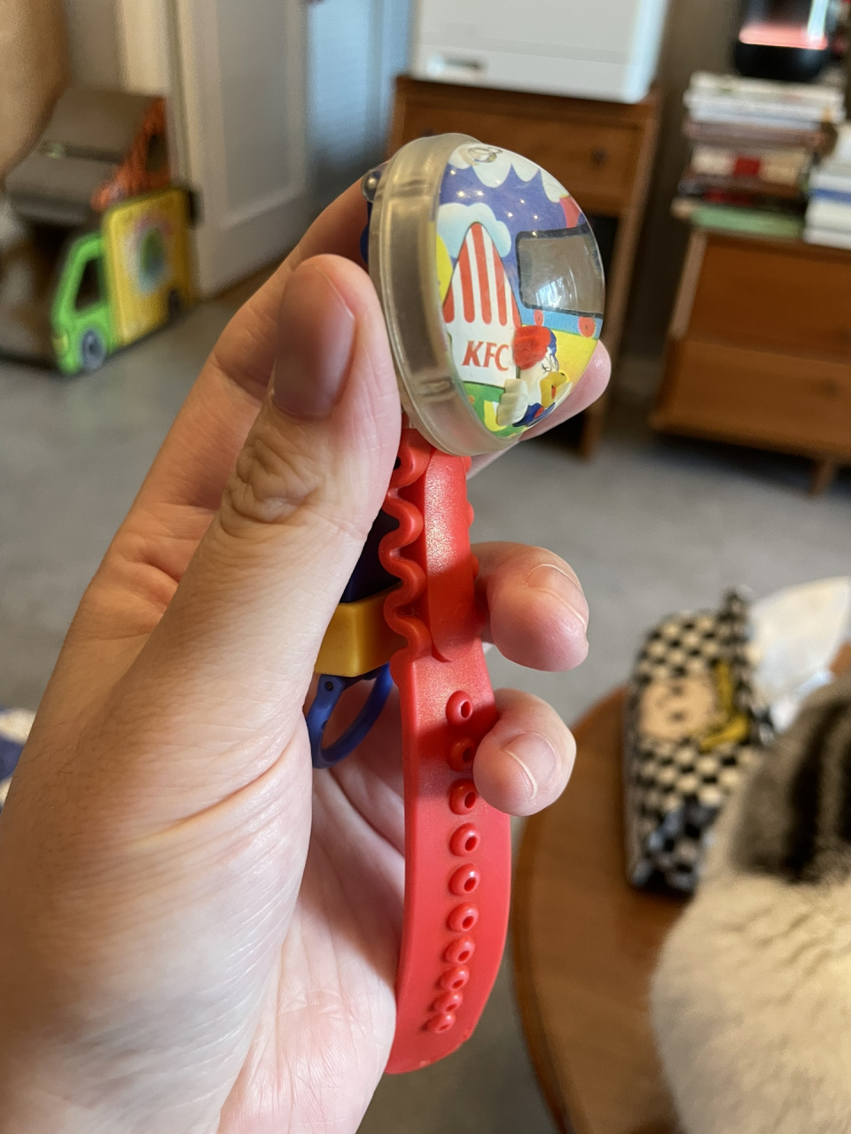 时间呀,飞快呀,肯德基红黄蓝小手表6015 肯德基当年的红黄蓝配色