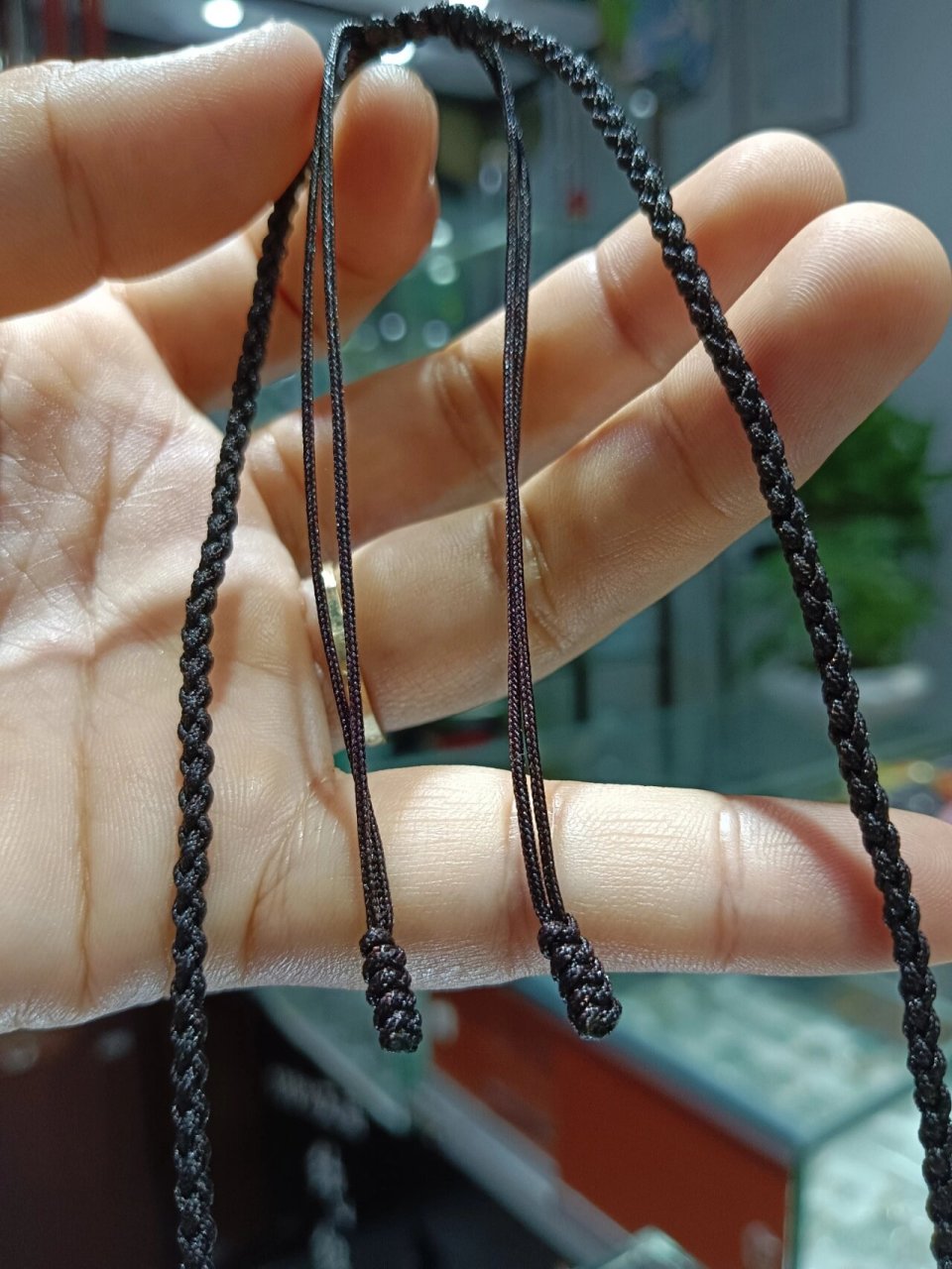 成品展示: 基础结应用: 平结 金刚结 四股编 线材: a玉线:咖啡色120cm