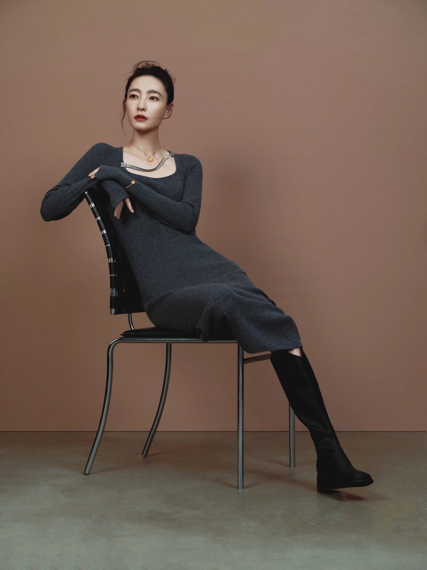 伟德bv1946官网-2026年阿玛尼黑奢气垫对比测评：明星同款与其他品牌的性能一览