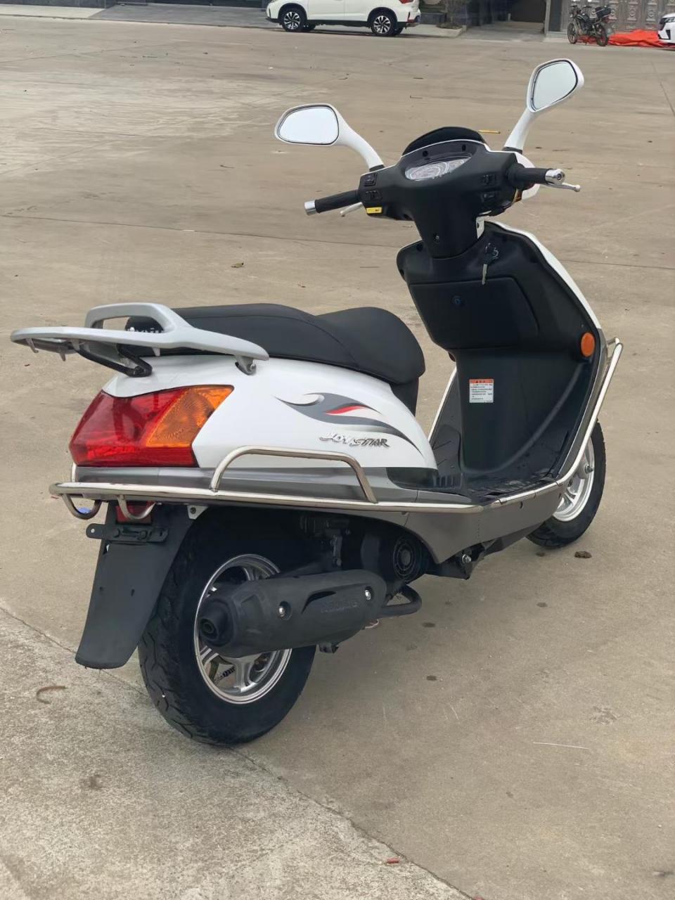 豪爵喜之星100cc非常省油耐用