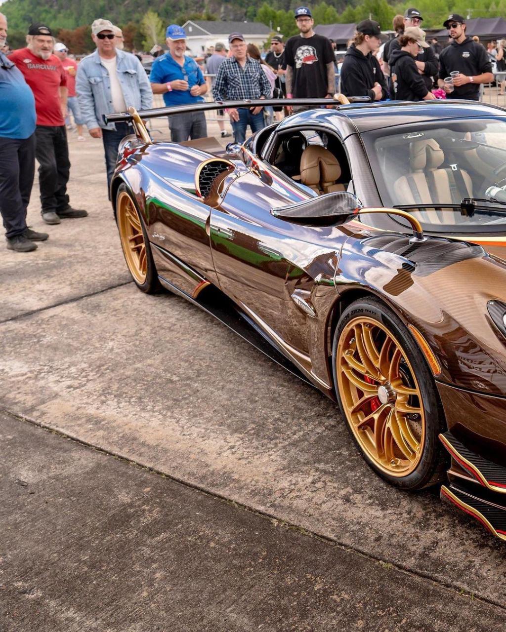 限量40台,帕加尼huayrabc敞篷版.