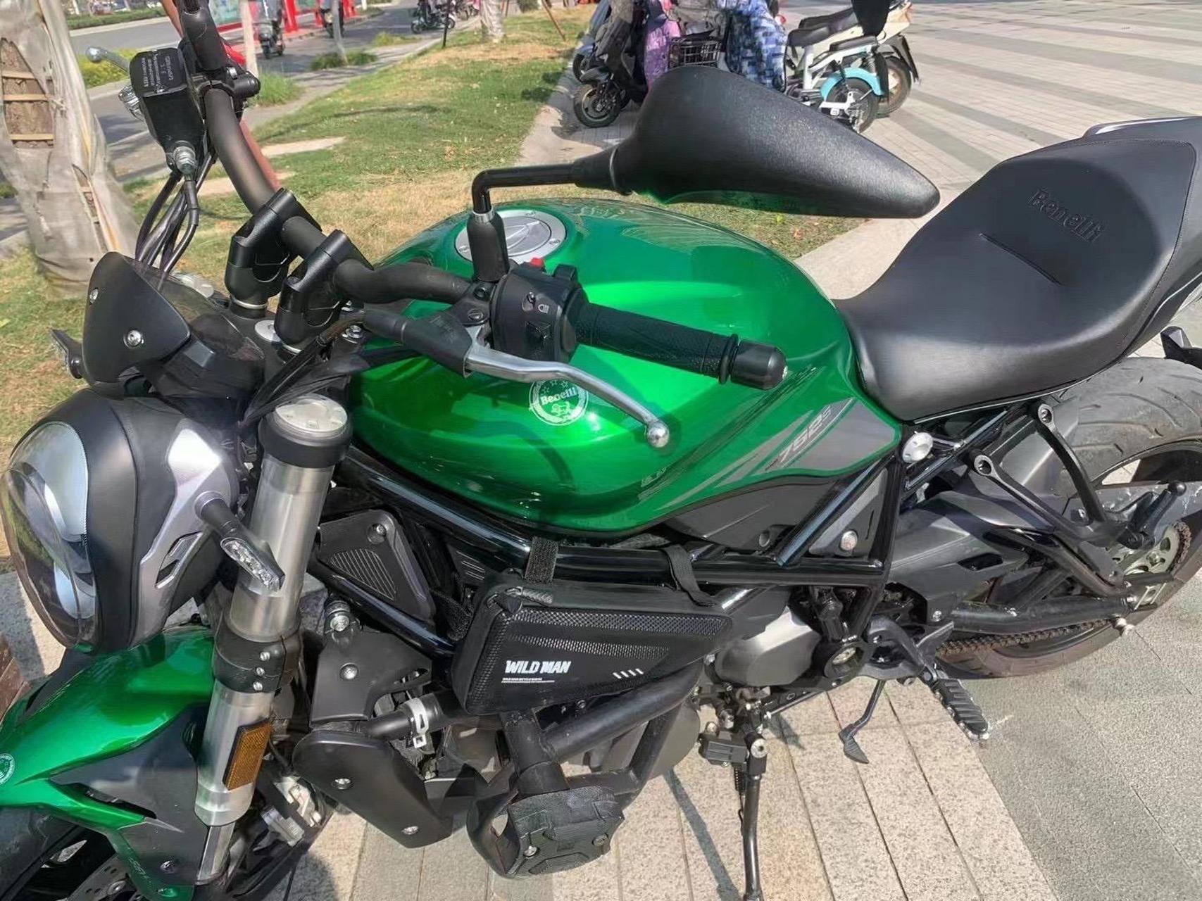 贝纳利752s 标配.20年的车,新车落地5万多,现在只要一万八.