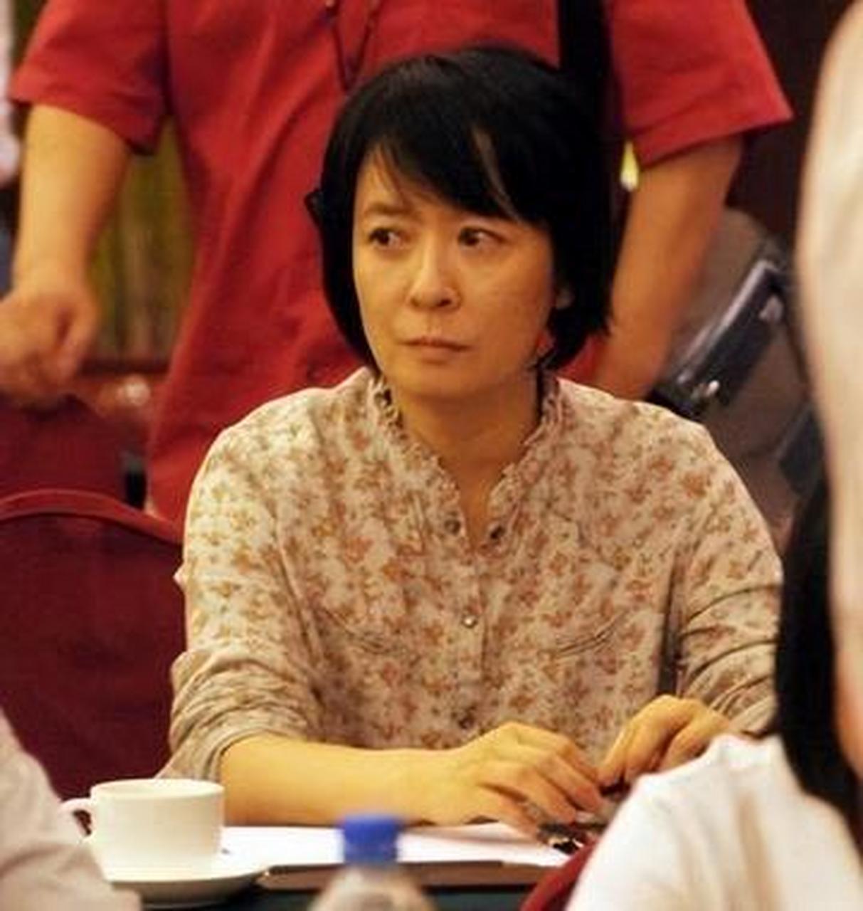 当年,李冰冰拒绝了张元导演的电影《回家过年》,王京花知道后,立马打