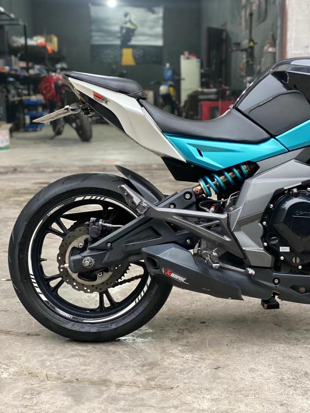 17年3月上牌 四手户  三万一千公里 机器状态好 成色细节