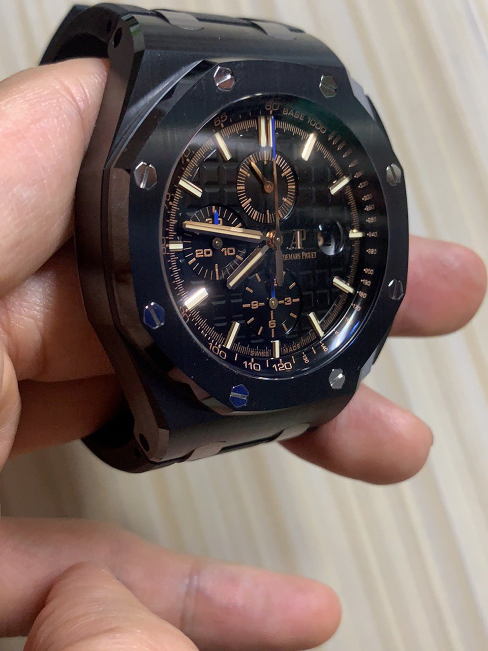 爱彼黑陶瓷离岸26405ce 爱彼的黑陶瓷真的太美了!