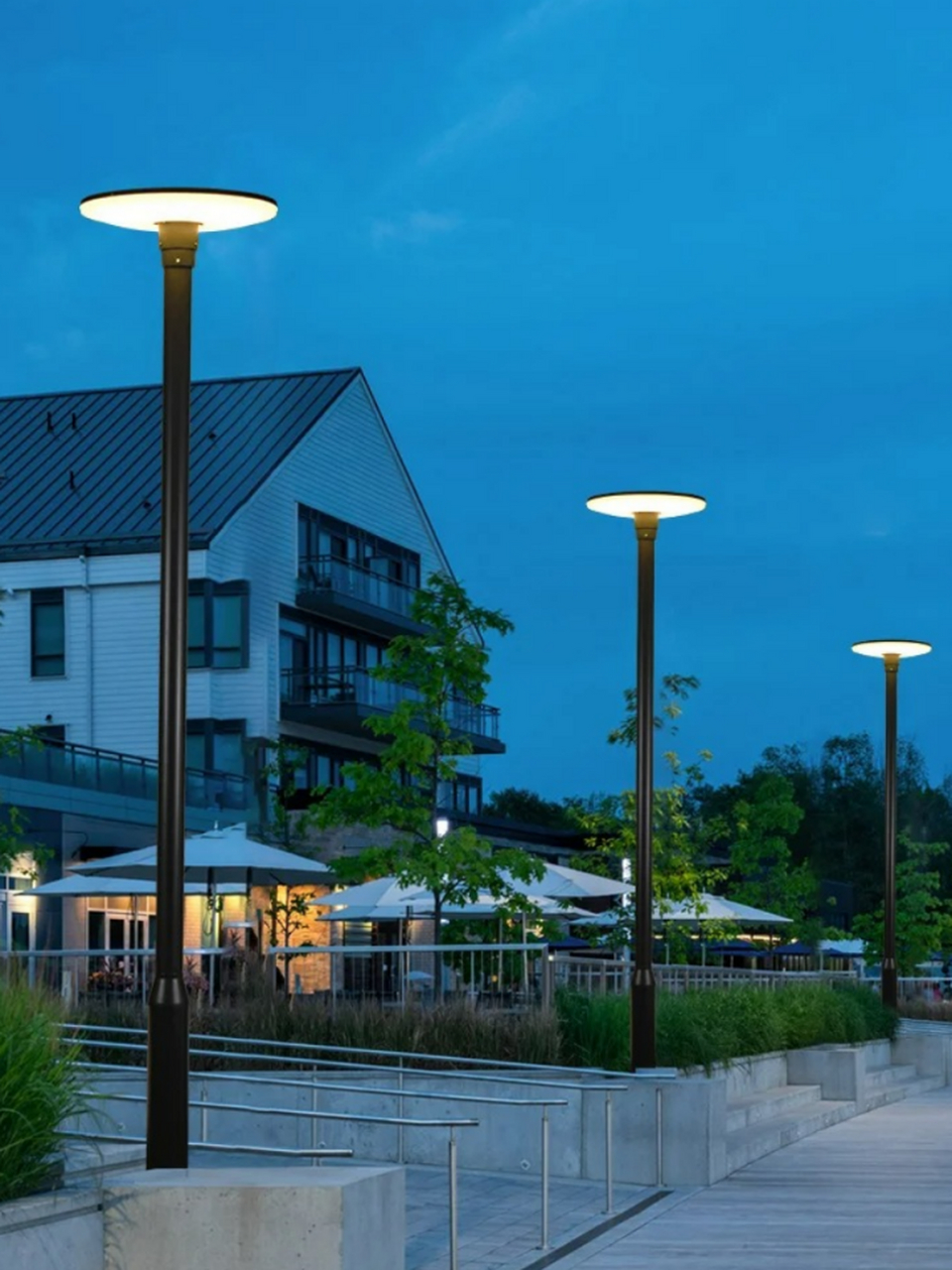 庭院灯图片大全 庭院灯9395,点缀家园的明亮守护者.