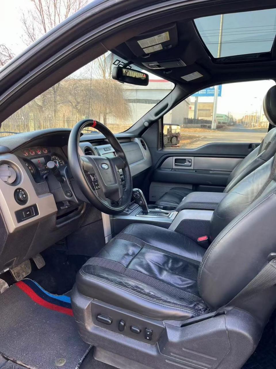 9万15年福特猛禽f150自动 -四驱高配 -多功能方向盘 -大屏导航 -倒车