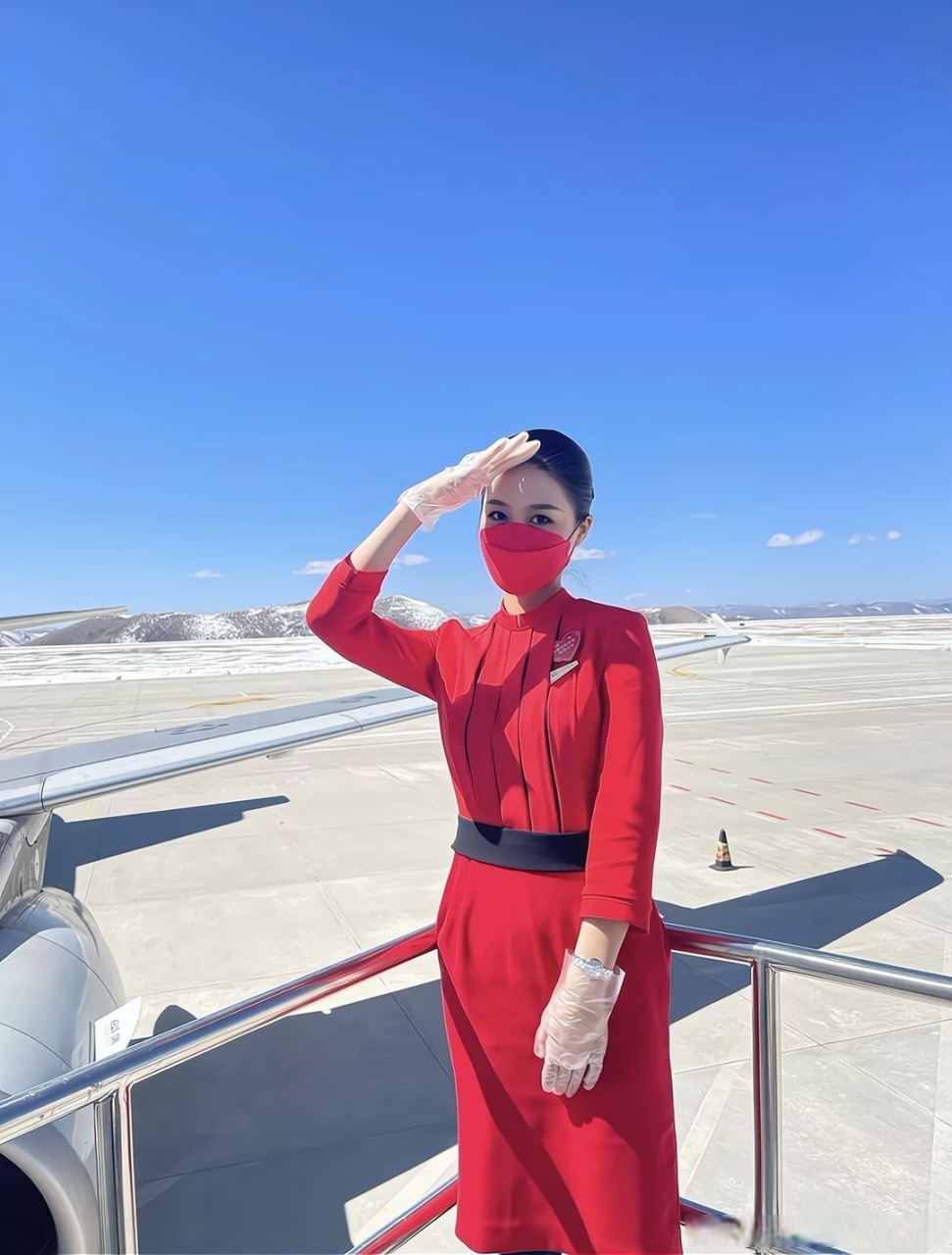 四川航空 空乘 173cm  一杯咖啡,一本书,一个有着阳光的午后