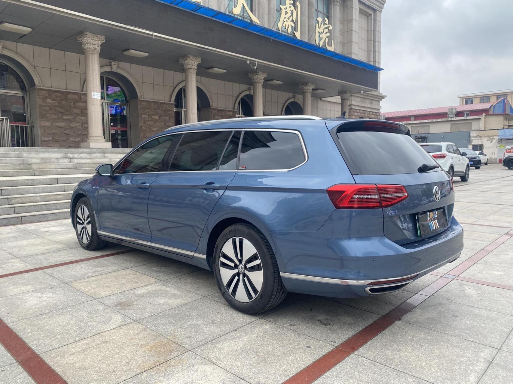 dq400e湿式6速dsg双离合,205匹,400牛米,零百加速7.4s.