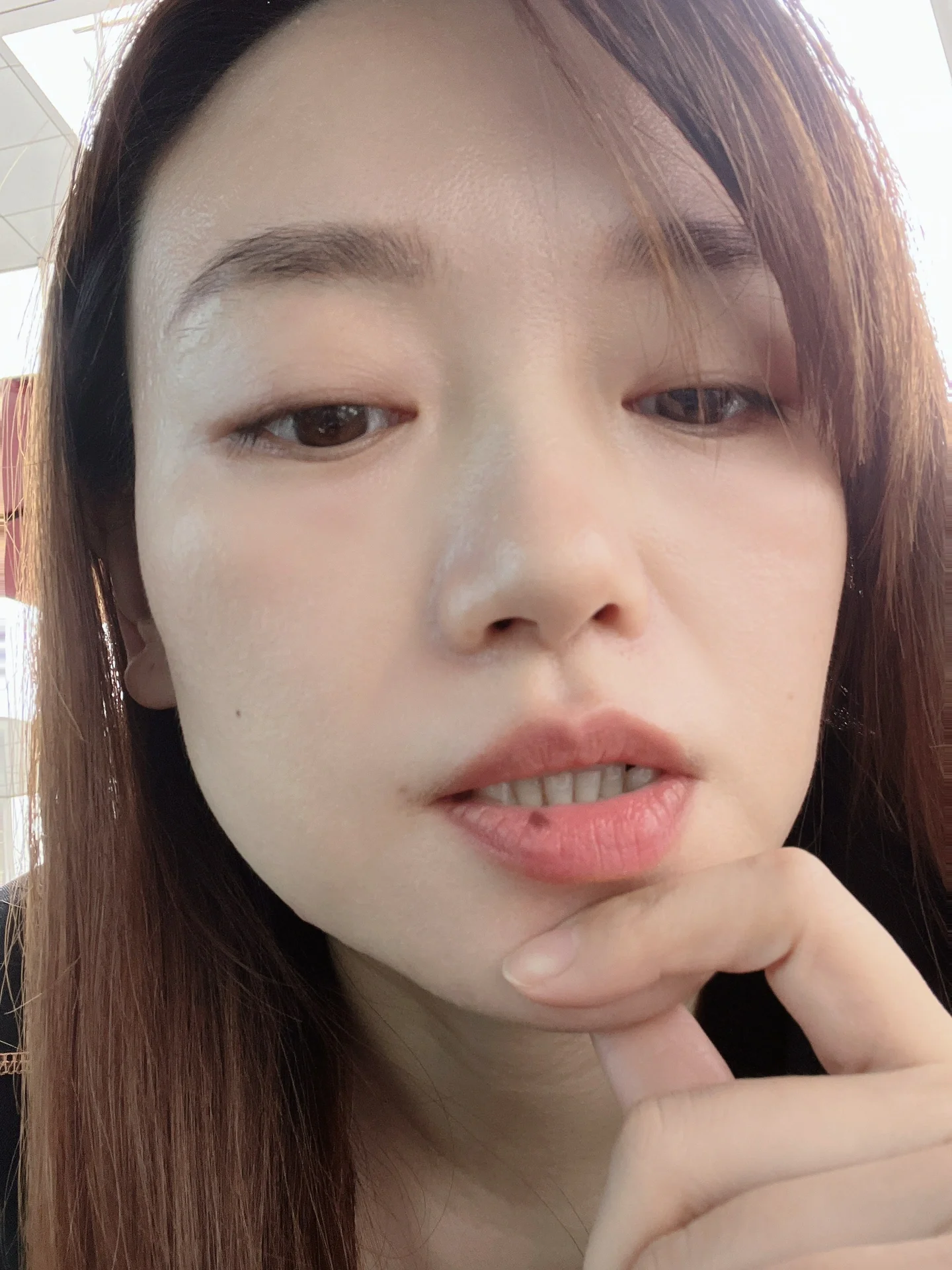 嘴皮上突然长出一颗痣!