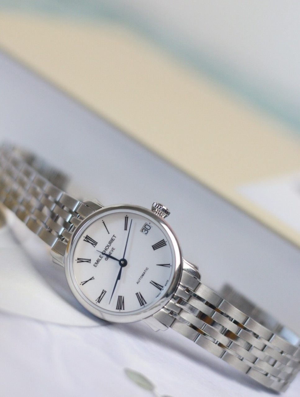 生日的时候男朋友送了我一块瑞士艾米龙新莱蒙系列罗马刻度款式,92