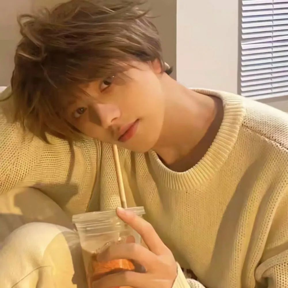 高冷头像男冷酷 帅气