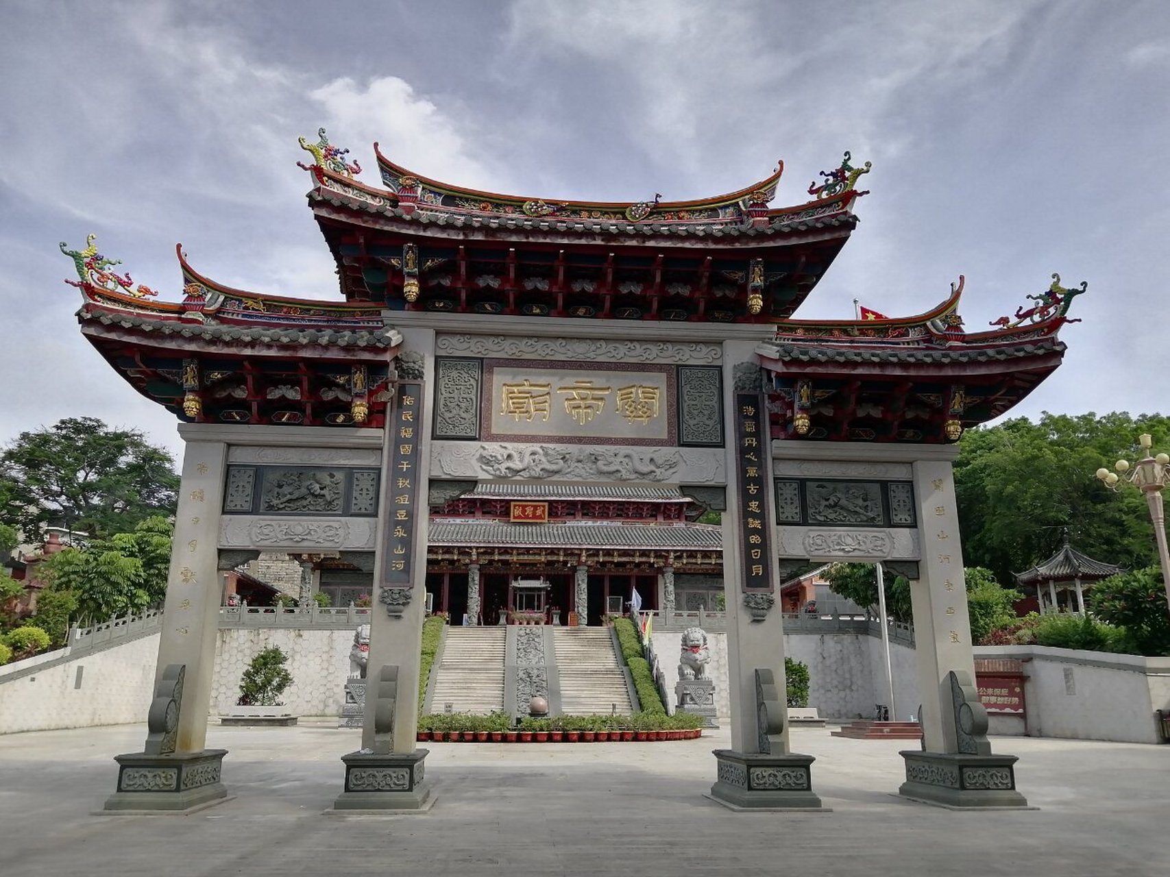 福建漳浦关帝庙 020202020202 位于漳浦县城,周围还有