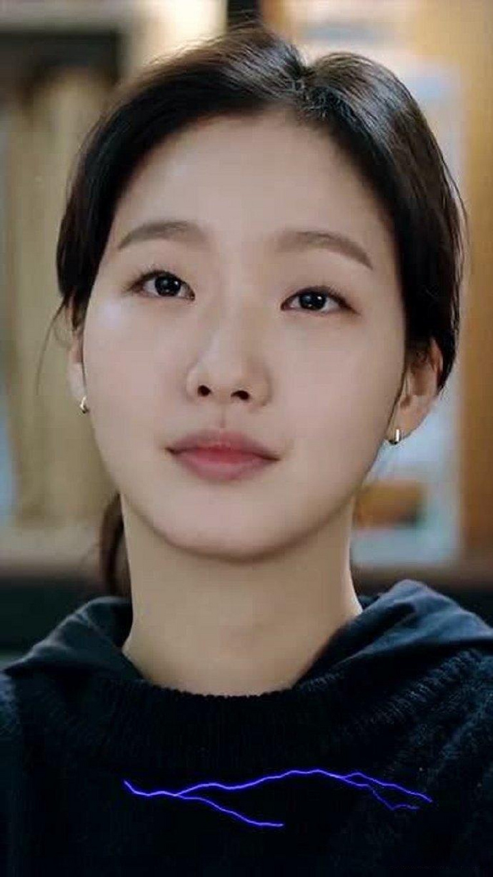 单眼皮女生有救了!金高银撑住了贴头皮造型,这颜值谁能不爱?