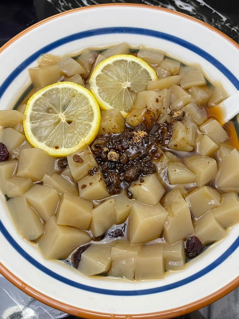 炎炎夏日,来一份冰凉爽滑的择子豆腐饮品 浙江浦江特产,炎炎夏日每家