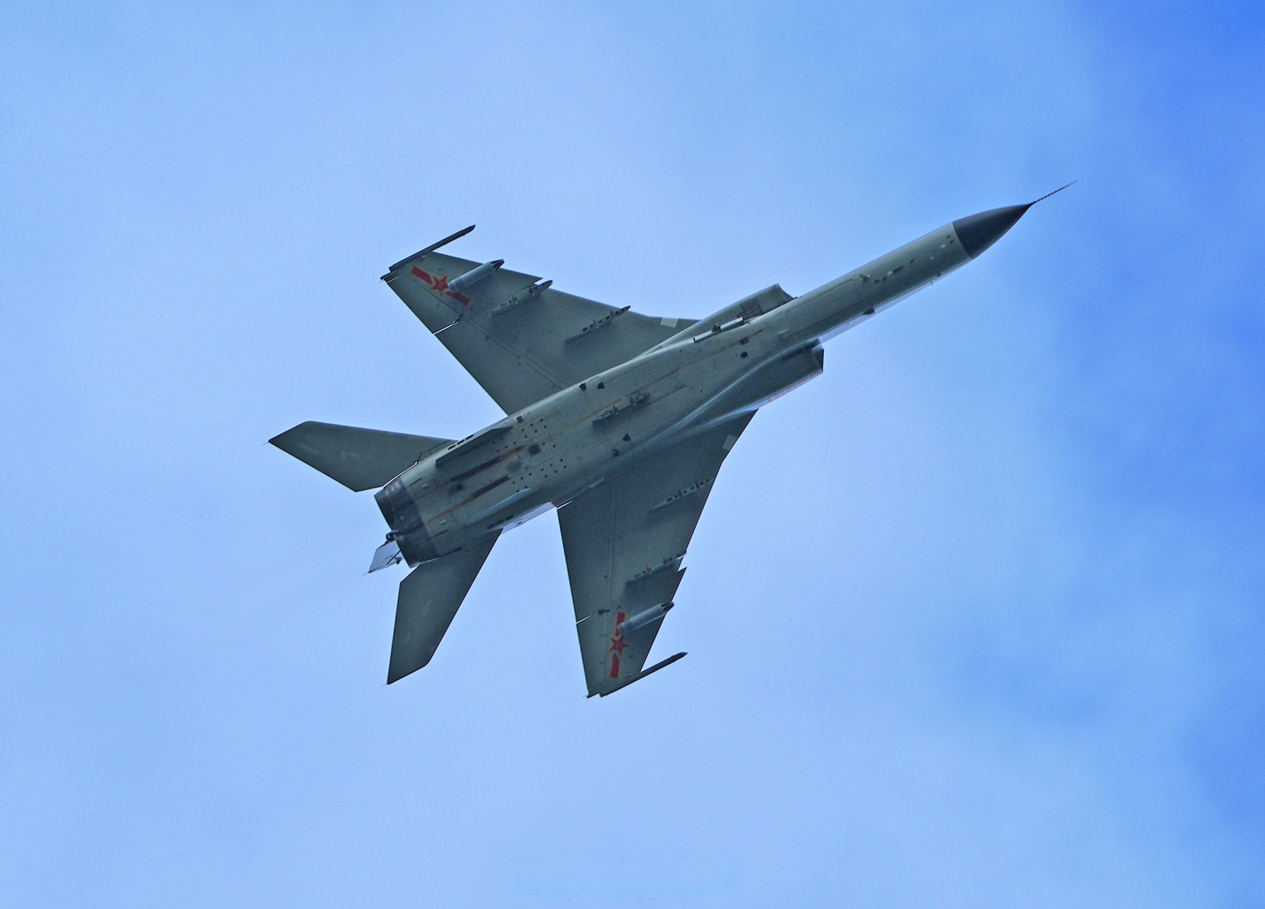 空军战机开火瞬间燃力值拉满#[得意]】近日,南部战区空军航空兵某旅