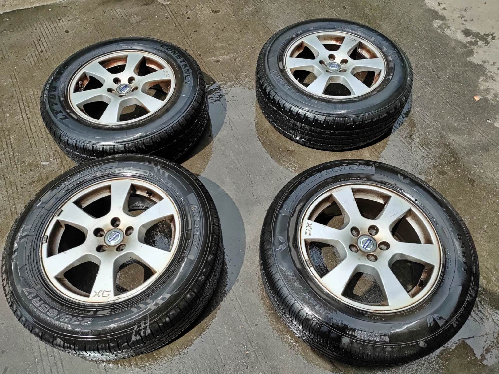 沃尔沃xc60经典款17原厂轮毂带胎轮胎成色不错