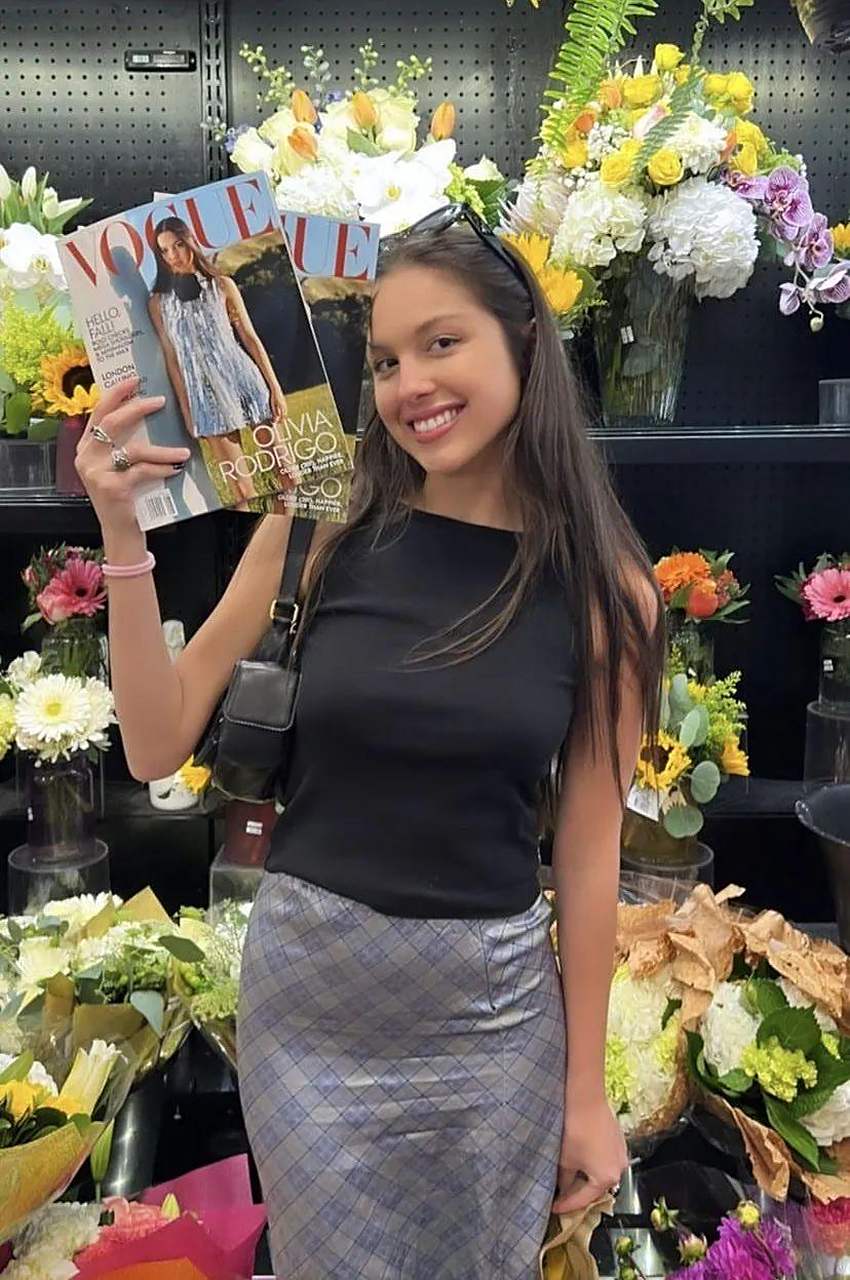 z世代唱作人气女声"娅娅"olivia rodrigo(奥利维亚·罗德里戈)是当今