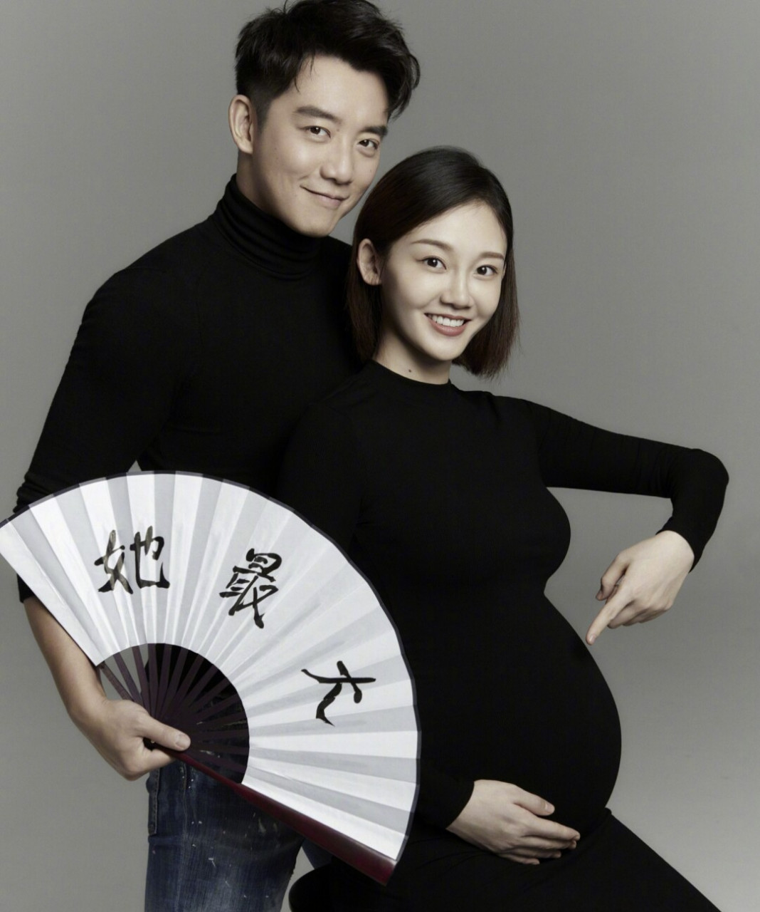 看了郑恺和苗苗的孕期写真,长肚子不长肉也太让人羡慕了吧?