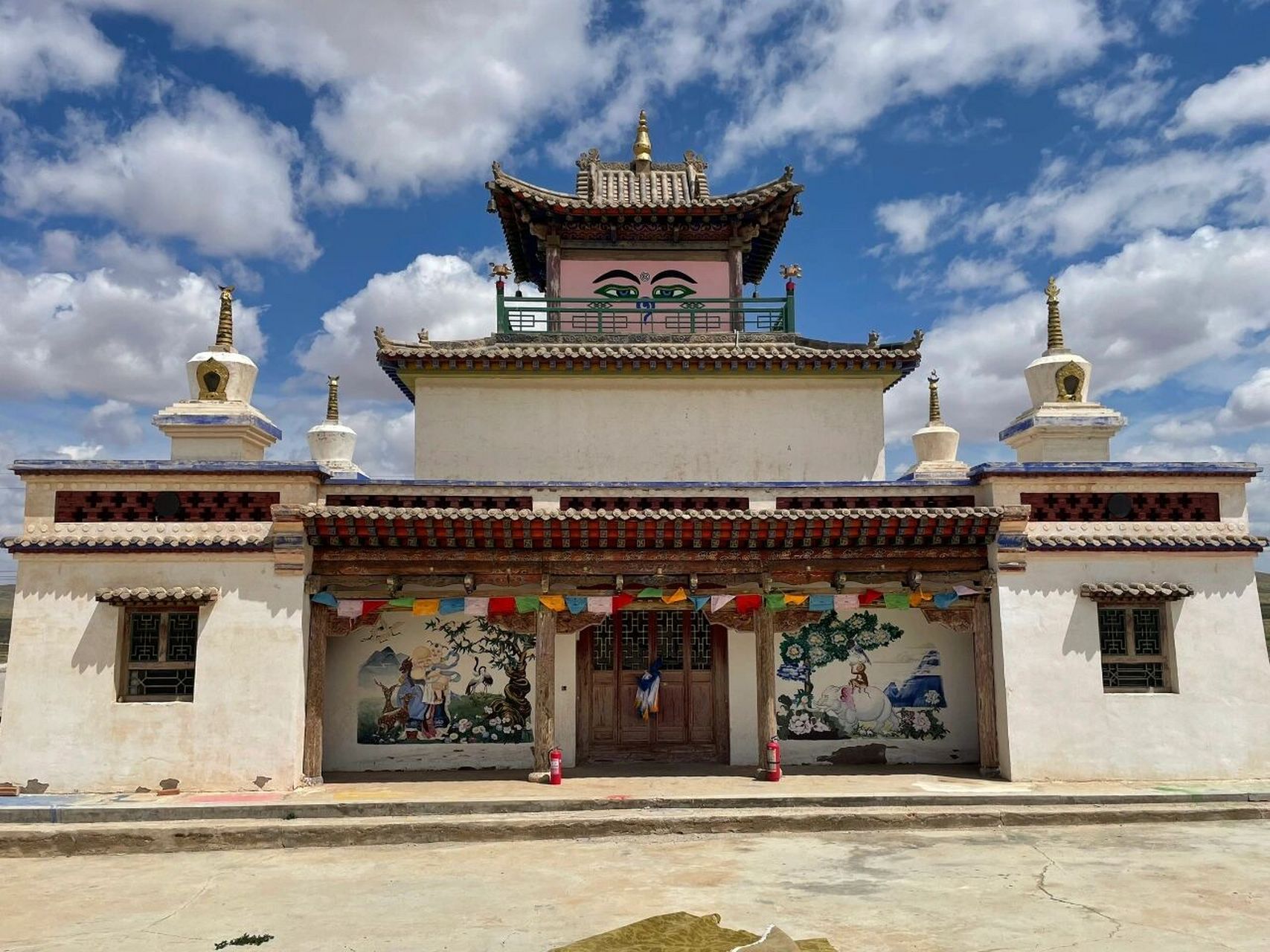 朱日和之旅 除了训练基地以外,朱日和镇还有别的什么景点呢?