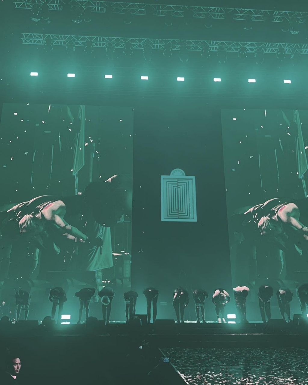 henrycckuen ins更新@王嘉尔 相关  96:magicman - macao!